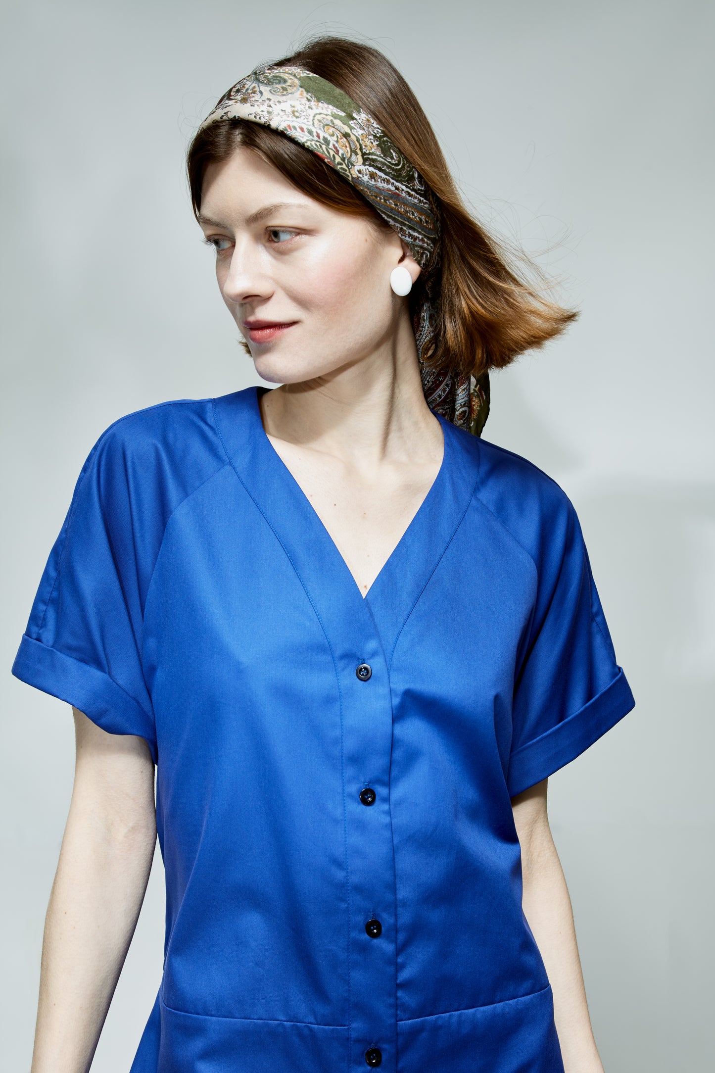 Letní bavlněné šaty KRÁLOVSKÁ MODRÁ